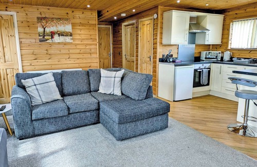 Ely Ski Chalet | 2 bedroom accommodation in Ely