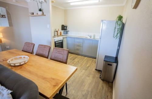 South Hedland Apartment | 2-bedroom apartment in charming South Hedland with AC, WiFi