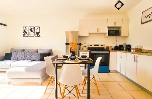 San Salvador Apartment | 2-bedroom apartment in amazing San Salvador with WiFi, AC
