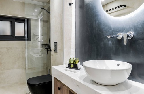 Vasilikos Apartment | 2-Bedroom Apartment with Private Pool - Lagoon Luxury Suites