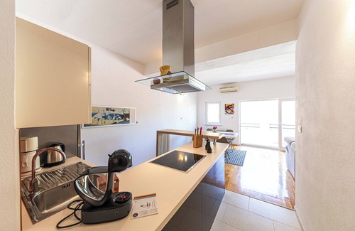 Srinjine Apartment | 2 bedroom apartment in å½rnovnica