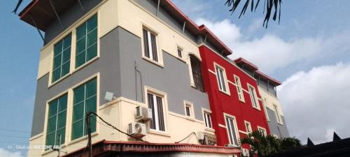 Ojodu Apartment | 2 Bedroom apartment in Ikeja with free wifi