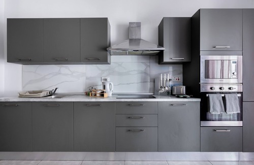Gzira Apartment | 2-bedroom apartment in Gżira with AC