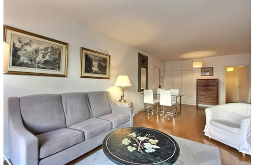 Quartier de l'Ecole-Militaire Apartment | 2 bedroom apartment in Saint Germain