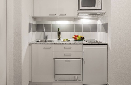 Passerelle Apartment | 2 Bedroom Apartment In The Heart of Bastille