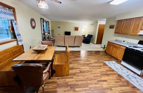 Woodward Apartment | 2 Bedroom Apartment next to High Trestle Trail
