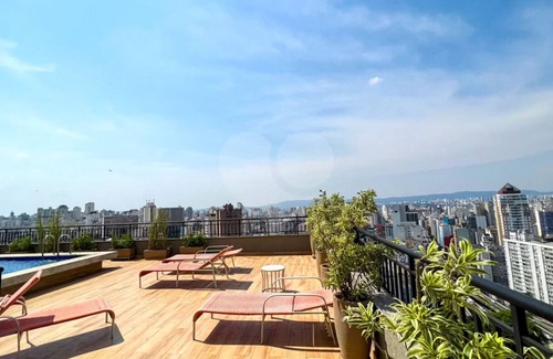 Consolacao Apartment | 2 Bedroom Apartment with swimming pool, gym, laundry and hammocks on the windows