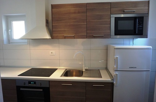Marusici Condo | 2-bedroom apartment with 2 balconies, pool & walking distance to beaches