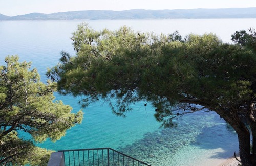 Marusici Condo | 2-bedroom apartment with 2 balconies, pool & walking distance to beaches