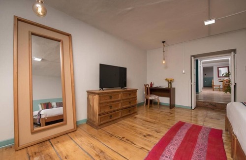 Cusco Historic Center Hotel | 2 Bedroom Apartment with Kitchen and Wifi, Walk to Plaza de Armas