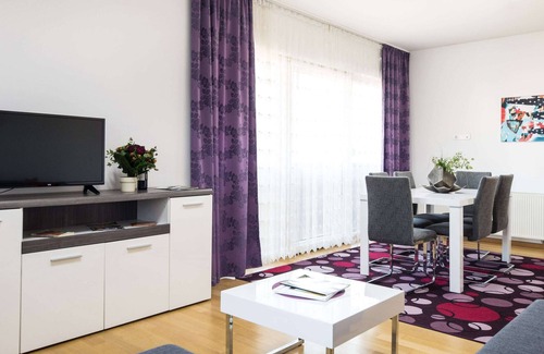 Zagreb Apartment | 2 bedroom Apt. in the Business Zone- FREE PARKING