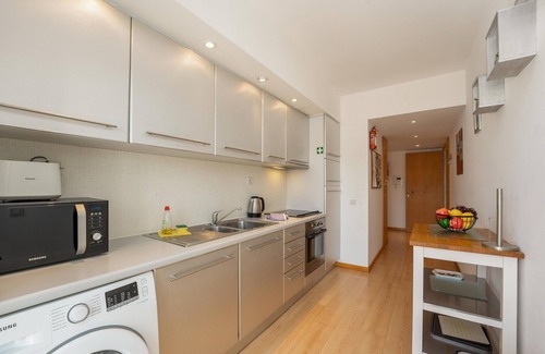 Telheiro Apartment | 2 Bedroom Apt In The Exclusive Dom Manuel Complex Within Lagos Marina