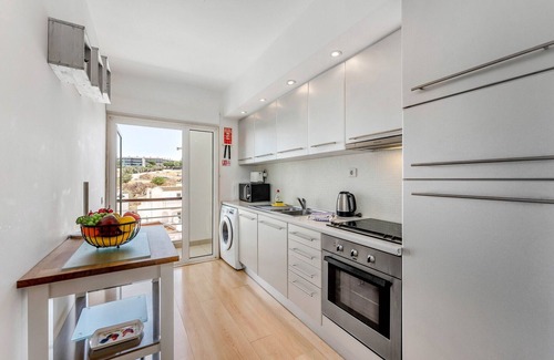 Telheiro Apartment | 2 Bedroom Apt In The Exclusive Dom Manuel Complex Within Lagos Marina