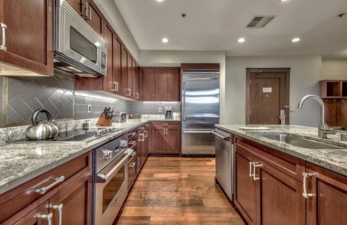 Truckee Condo | 2 Bedroom at Constellation Residences by RedAwning