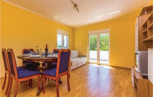 Vinodolska opcina Apartment | 2 Bedroom Awesome Apartment In Grizane