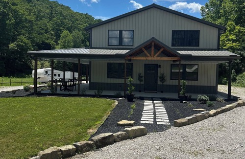Carroll Apartment | 2-bedroom barndominium apartment with equine lodging and additional camper spot