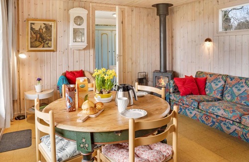 Bog By House | 2 bedroom beautiful home in Bogø By