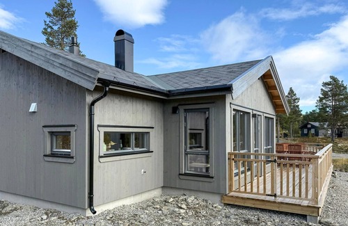 Sor-Fron House | 2 bedroom beautiful home in Gålå