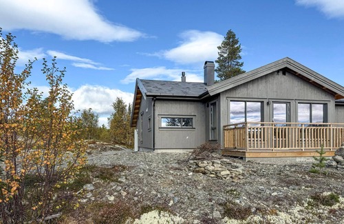 Sor-Fron House | 2 bedroom beautiful home in Gålå