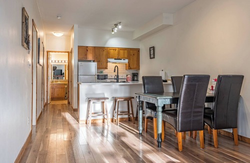 Silver Star Mountain Condo | 2 bedroom/2 bathroom ground-level, newly renovated, corner condo at Creekside