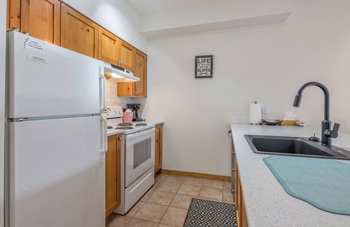 Silver Star Mountain Condo | 2 bedroom/2 bathroom ground-level, newly renovated, corner condo at Creekside