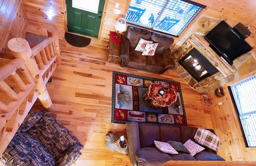 Bryson City Cabin | 2-bedroom cabin just 13 minutes from Great Smoky Mountains National Park