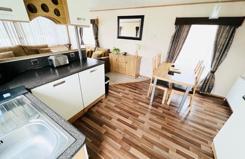 Shanklin Apartment | 2 Bedroom Caravan LG39, Shanklin, Isle of Wight