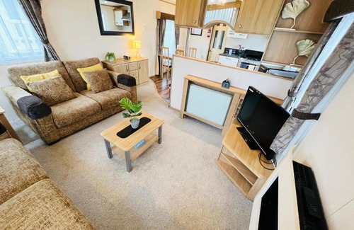 Shanklin Apartment | 2 Bedroom Caravan LG39, Shanklin, Isle of Wight