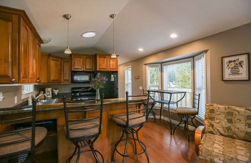 Blind Bay Cottage | 2 Bedroom Cottage with Optional Bunkhouse at Blind Bay Resort