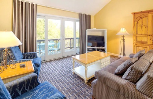 Jamestown Condo | 2 Bedroom Deluxe Condo, Newport Overlook, in Jamestown Rhode Island!