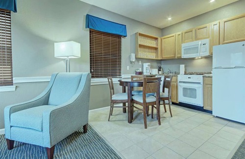 Hancock Condo | 2 Bedroom Deluxe Condo w/Kitchen at Bentley Brook, Jiminy Peak Ski Mountain!