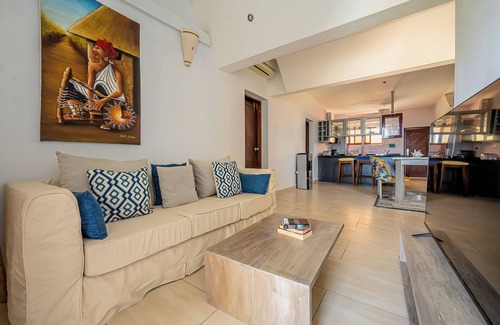 Diani Beach Apartment | 2-bedroom Diani Beach apartment paradise on delightful Diani Beach with WiFi, AC
