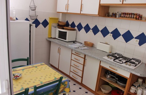 Cagnes-sur-Mer Villa | 2 bedroom flat in a charming villa. Private pool, garden, parking. Dogs allowed.