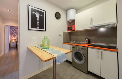 Bellas Vistas Apartment | 2 bedroom flat with balcony in Madrid