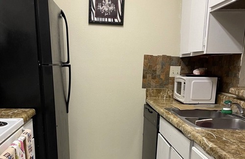Westchase Apartment | 2 bedroom gated Zen & Cozy condo a blk from the NRG stadium 5 minutes to dwntwn