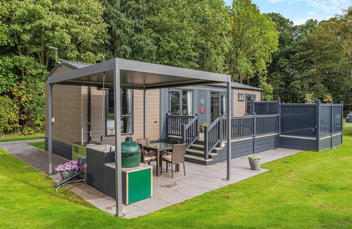 Carlton-in-Cleveland Ski Chalet | 2 bedroom accommodation in Great Ayton, Yorkshire Moors and Coast