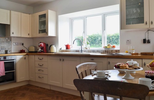 Llanfairpwllgwyngyll Cottage | 2 bedroom accommodation in Dwyran, near Llanfairpwllgwyngyll