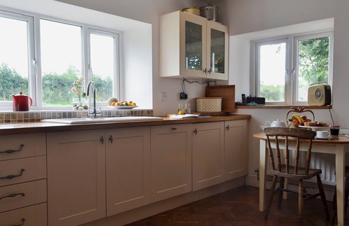 Llanfairpwllgwyngyll Cottage | 2 bedroom accommodation in Dwyran, near Llanfairpwllgwyngyll