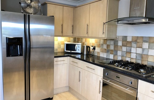 City Centre Apartment | 2 - bedroom top floor apartment, town centre, parking for 1 car