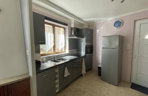 Greoux-les-Bains House | 2-bedroom house - Close to the spa - At the foot of the Château.