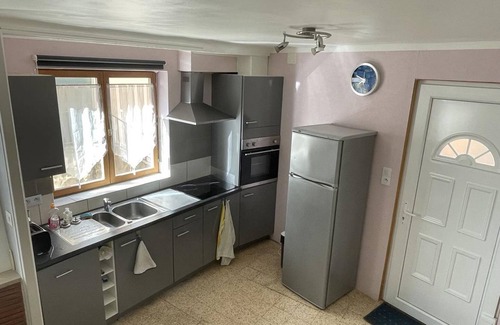 Greoux-les-Bains House | 2-bedroom house - Close to the spa - At the foot of the Château.