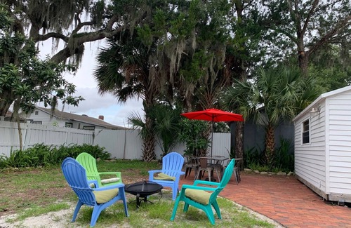 New Smyrna Beach House | 2-Bedroom house with a great yard in down town