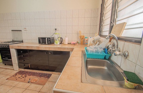 Diani Beach Apartment | 2-bedroom House - 3 Minutes to The Beach -Diani
