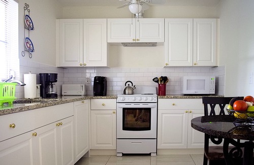 North Port House | 2 bedroom house, minutes to beaches, Atlanta Braves and Tampa Sea Rays stadiums