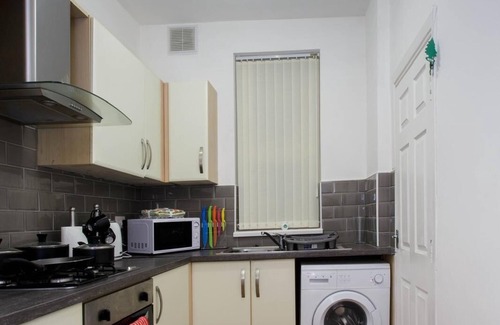 Harehills House | 2 bedroom house near the centre of Leeds