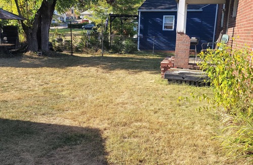 Aliquippa House | 2 bedroom house sleeps 8 people or more n