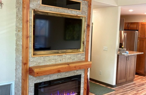 Durango West House | 2-bedroom house w/fitness room, pool table, pong, hot tub in marvelous Durango