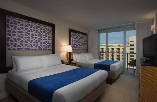Collier County Resort | 2-Bedroom Island Side at Marriott's Crystal Shores