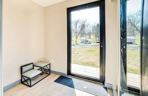 Harwood Cabin | 2-bedroom Lake Front Cottage in Harwood, ON #2