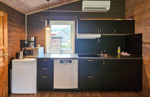 Roldal House | 2 bedroom lovely home in Røldal
